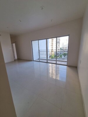 Room in 3 BHK Apartment at Godrej Rejuve, Mundhwa – for Rent