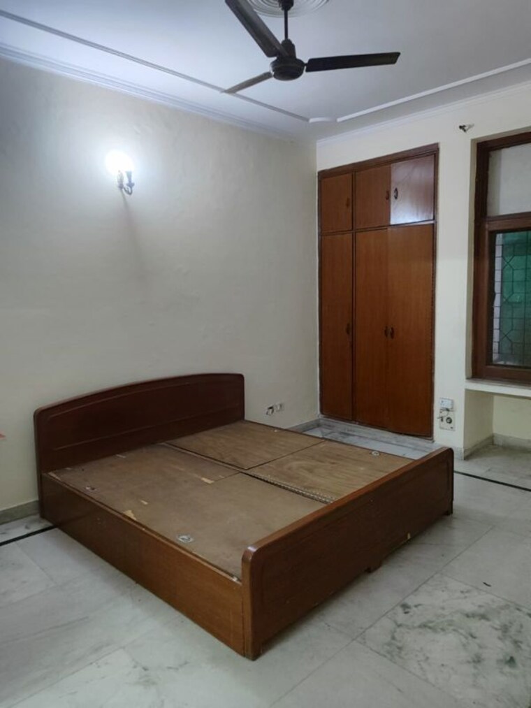 Bedroom, sector 46 2.5 Bedroom 308 Sq.Mt. Villa In Sector 46 Noida 10595990