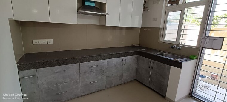 Kitchen, emaar-emerald-floors 3 Bedroom 267 Sq.Yd. Builder Floor In Sector 65 Gurgaon 10595999
