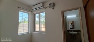 Room in 3 BHK Builder Floor at Emaar Emerald Floors, Sector 65 – for Rent