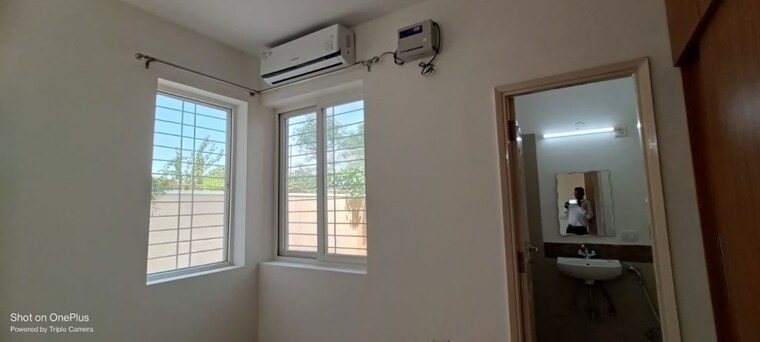 Room, emaar-emerald-floors 3 Bedroom 267 Sq.Yd. Builder Floor In Sector 65 Gurgaon 10595999