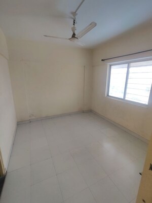 Room in 2 BHK Apartment at Vaishnavi City, Handewadi – for Rent