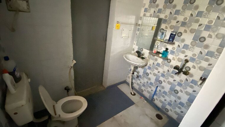Bathroom, sector 29 1 RK 450 Sq.Ft. Villa In Sector 29 Noida 10596009