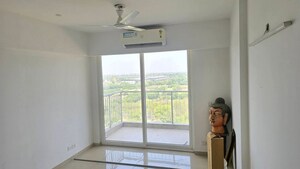 Room in 3 BHK Apartment at Emaar The Palm Drive-The Premier Terraces, Sector 66 – for Sale
