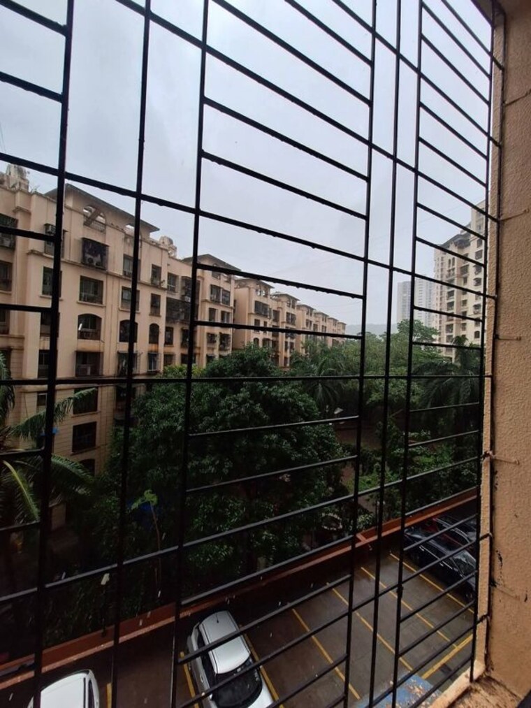 Balcony, sheth-fiona 2 Bedroom 850 Sq.Ft. Apartment In Pokhran Road No Two Thane 10596032