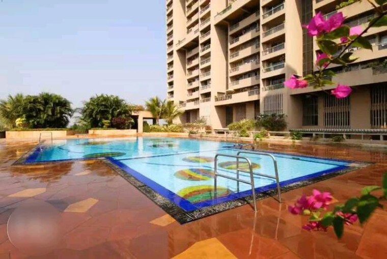 Swimming Pool, oberoi-springs 4 Bedroom 3200 Sq.Ft. Apartment In Andheri West Mumbai 10596022