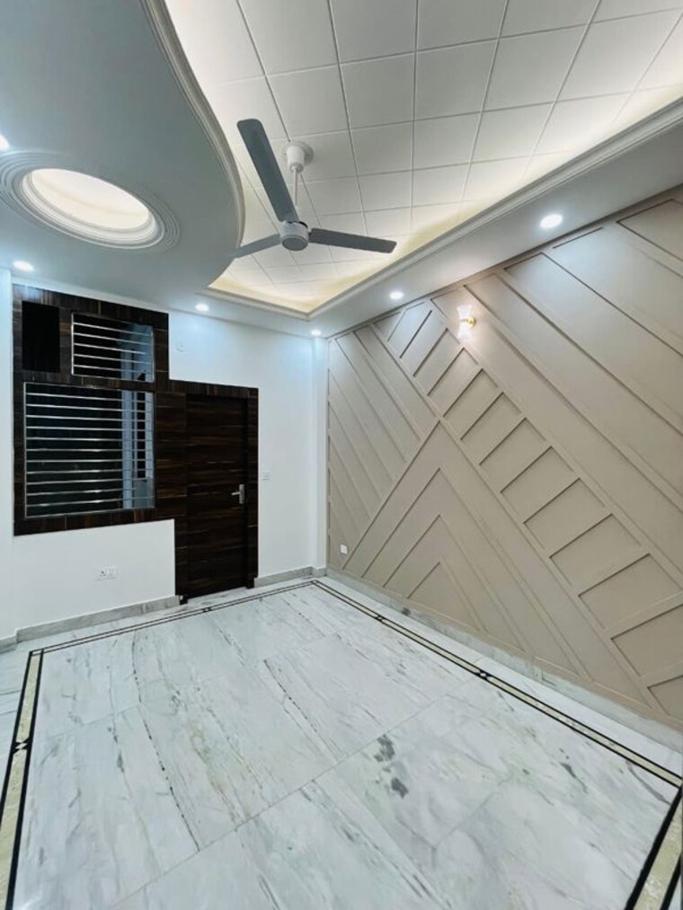 Balcony, t-and-t-eutopia-phase-1 4 Bedroom 2495 Sq.Ft. Apartment In Siddharth Vihar Ghaziabad 10595997
