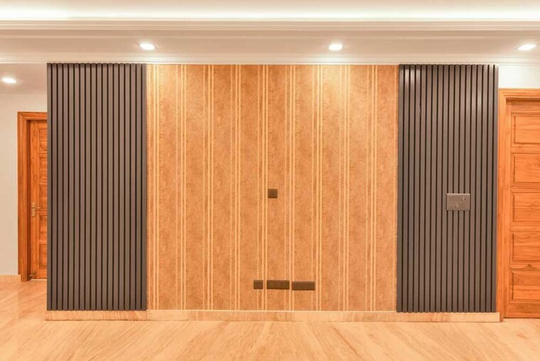 Room, sector 85 4 Bedroom 250 Sq.Yd. Builder Floor In Sector 85 Faridabad 9801469