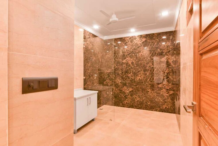 Bathroom, sector 85 4 Bedroom 250 Sq.Yd. Builder Floor In Sector 85 Faridabad 9801469