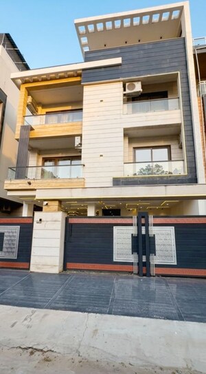 6 BHK Independent House For Sale in Vaishali Nagar