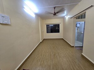 Room in 1 BHK Apartment at Shree Ganesh Gaurav, Kandivali West – for Rent
