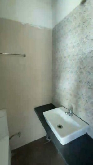 Bathroom in 2 BHK Apartment at Kalpataru Elitus, Mulund West – for Sale