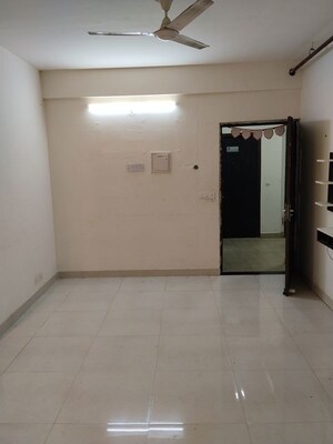 Room in 2 BHK Apartment at Signature Global The Roselia, Sector 95a – for Rent