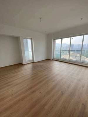 Room in 4 BHK Apartment at Tata Serein, Pokhran Road No Two – for Sale