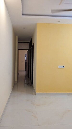Building Lobby in 1 BHK Builder Floor at Govindpuri – for Rent