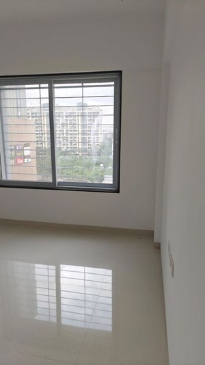 Room in 3 BHK Apartment at Raga Top Towers, Wakad – for Rent
