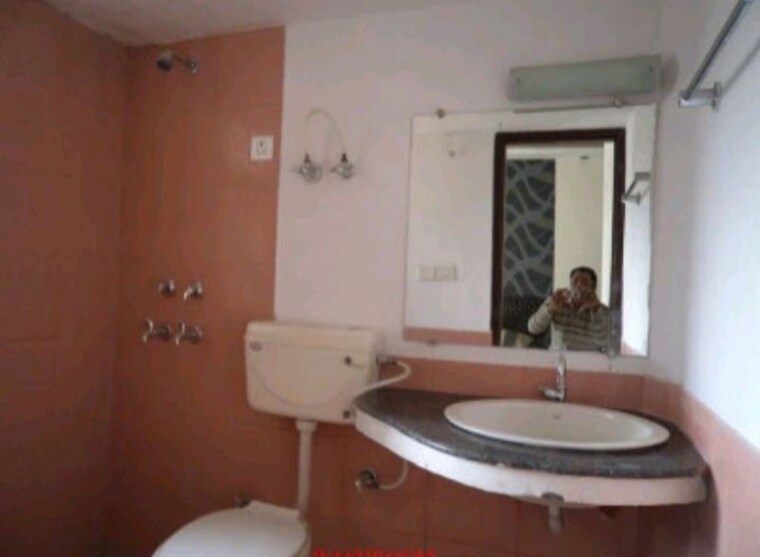 Bathroom, nimbus-express-park-view-ii 2 Bedroom 831 Sq.Ft. Apartment In Chi V Greater Noida Greater Noida 10596112