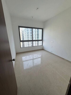 Room in 2 BHK Apartment at Lodha Luxuria Priva, Majiwada – for Sale