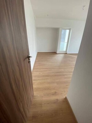 Room in 2 BHK Apartment at Lodha Luxuria Priva, Majiwada – for Sale