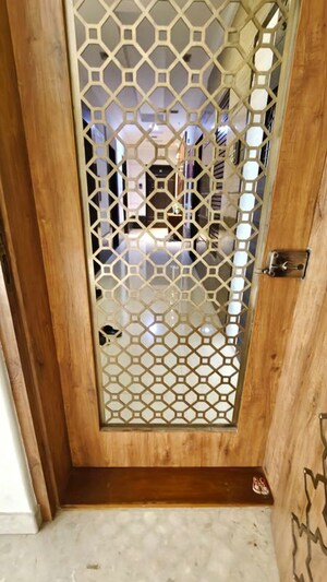 Bathroom in 3 BHK Apartment at Satellite Tower, Goregaon East – for Rent