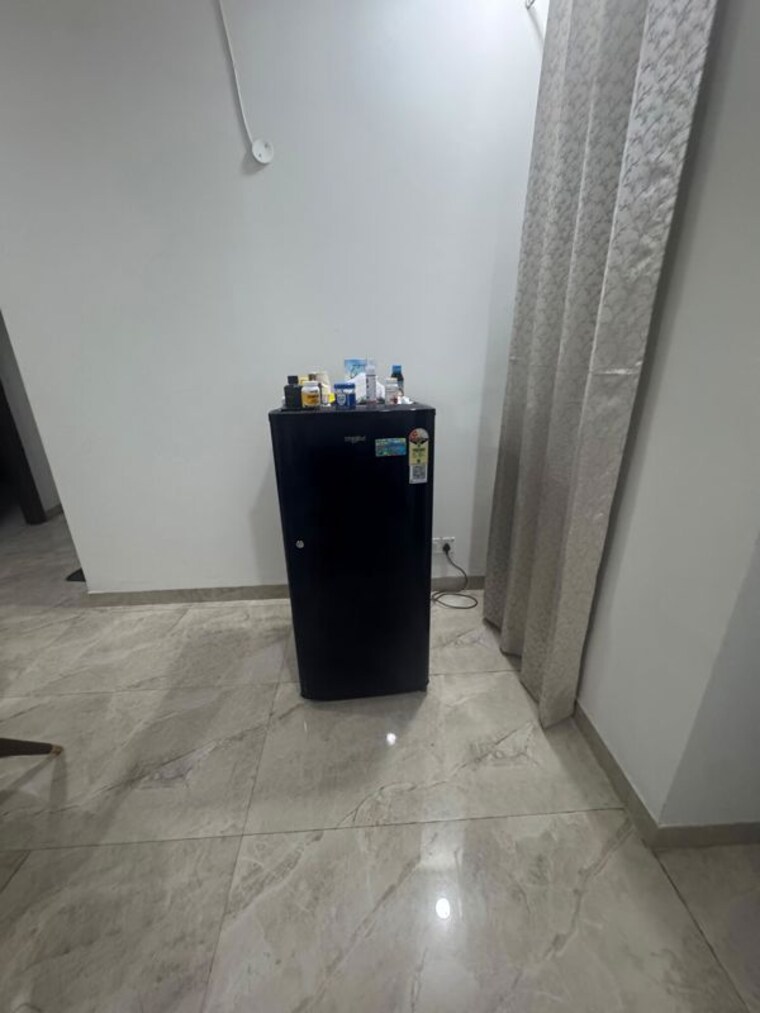 Room, uptown-insignia 3 Bedroom 1420 Sq.Ft. Apartment In International Airport Road Zirakpur 10596136