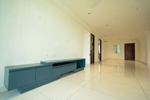 Room in 3.5 BHK Apartment at Trendset Jayabheri Elevate, Madhapur – for Rent