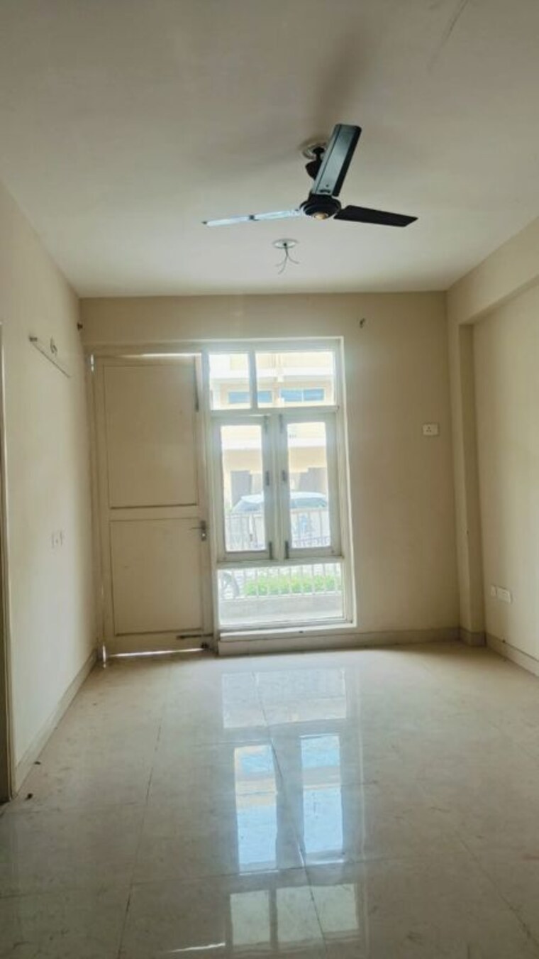Room, bptp-parkland-pride 3 Bedroom 180 Sq.Yd. Builder Floor In Sector 77 Faridabad 10596201