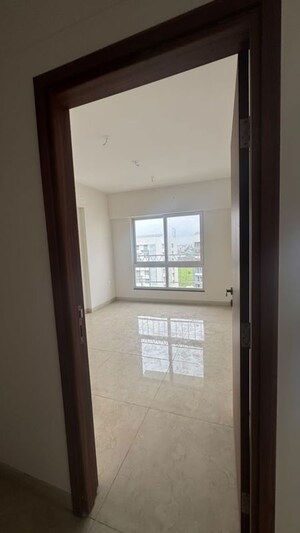 Room in 3 BHK Apartment at Gera Planet Of Joy, Kharadi – for Rent