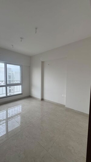 Room in 3 BHK Apartment at Gera Planet Of Joy, Kharadi – for Rent
