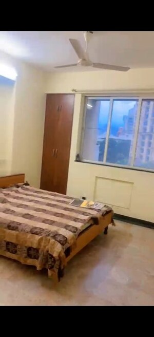 Bedroom in 2 BHK Apartment at Hiranandani Meadows, Manpada – for Rent