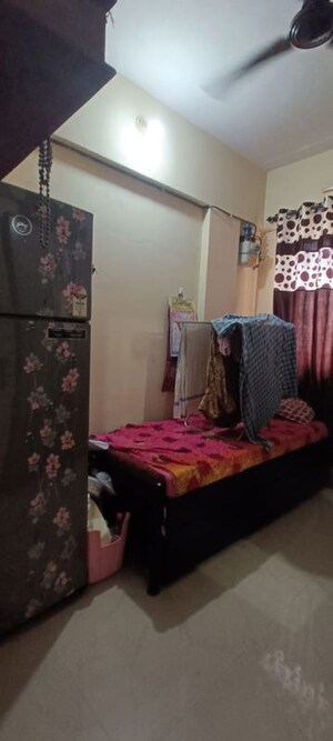 Bedroom in 1 BHK Apartment at Vakola Crystal CHS, Santacruz East – for Rent