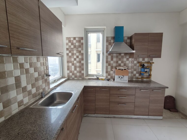 Kitchen, tulip-violet 4 Bedroom 2110 Sq.Ft. Apartment In Sector 69 Gurgaon 10596222