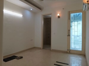 Room in 3 BHK Builder Floor at Chittaranjan Park – for Rent