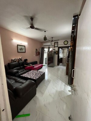 Bedroom in 2 BHK Apartment at Gomti Enclave Devamau, Devamau – for Rent