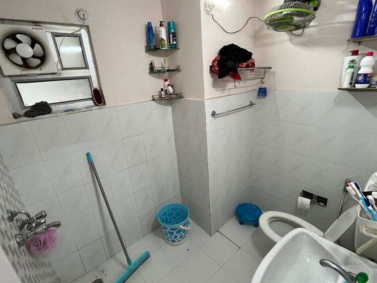Bathroom, gomti-enclave-devamau 2 Bedroom 1000 Sq.Ft. Apartment In Devamau Lucknow 10596255