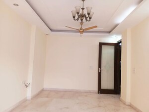 3 BHK Builder Floor For Rent in Chittaranjan Park