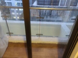 Furnished Amenities in 2 BHK Apartment at Ekta Elite, Bandra West – for Rent