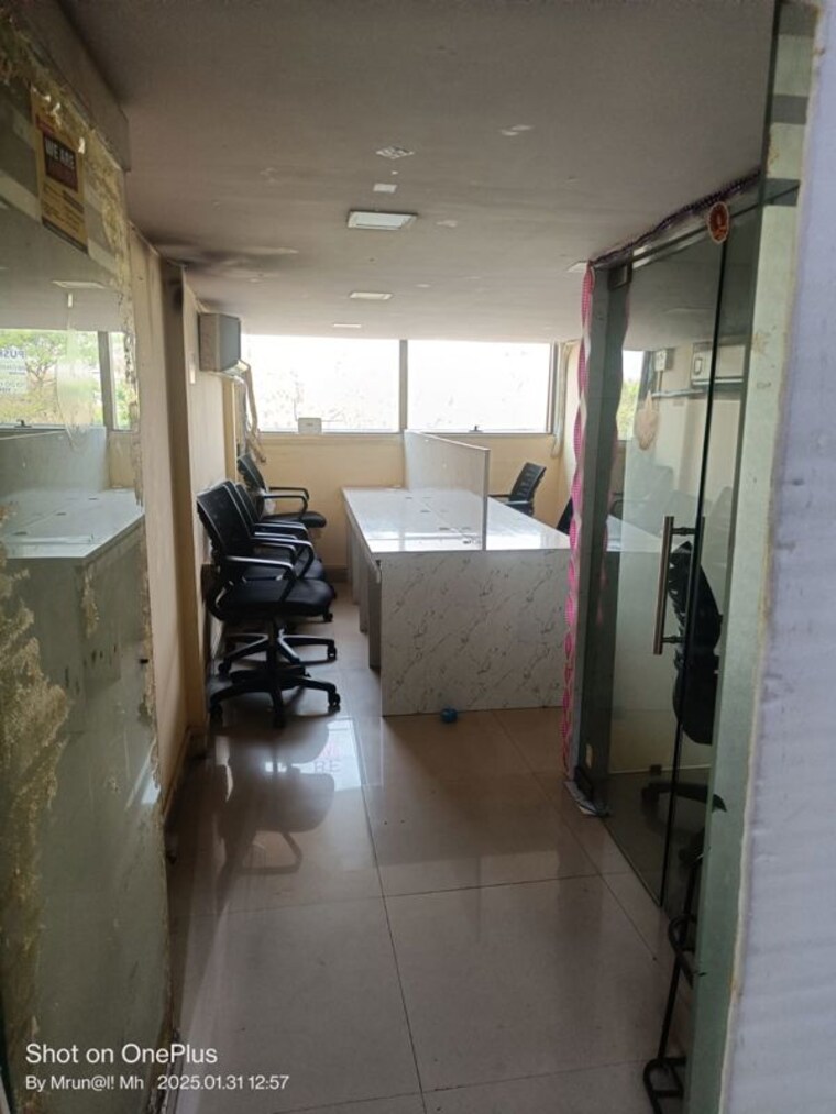 Team Area, haware-fantasia Commercial Office Space 685 Sq.Ft. In Vashi Sector 28 Navi Mumbai 10596276