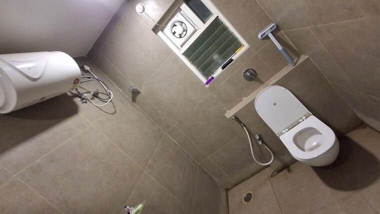 Bathroom, aditya-empress-towers 3 Bedroom 2625 Sq.Ft. Apartment In Shaikpet Hyderabad 10596226