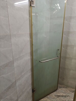 Bathroom in 3 BHK Builder Floor at Safdarjung Enclave – for Rent