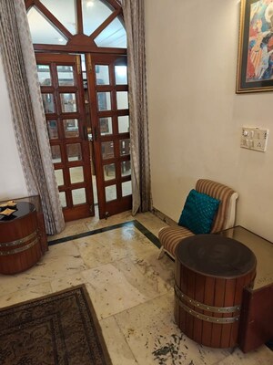 Living Room in 3 BHK Builder Floor at Safdarjung Enclave – for Rent