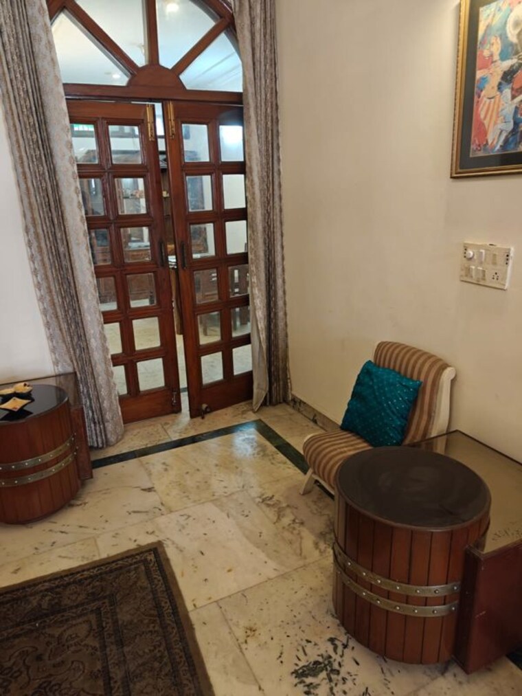 Living Room, safdarjung enclave 3 Bedroom 1125 Sq.Ft. Builder Floor In Safdarjung Enclave Delhi 10596292