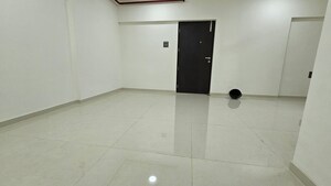Room in 3 BHK Apartment at Poonam Vaishno Heights, Malad East – for Rent