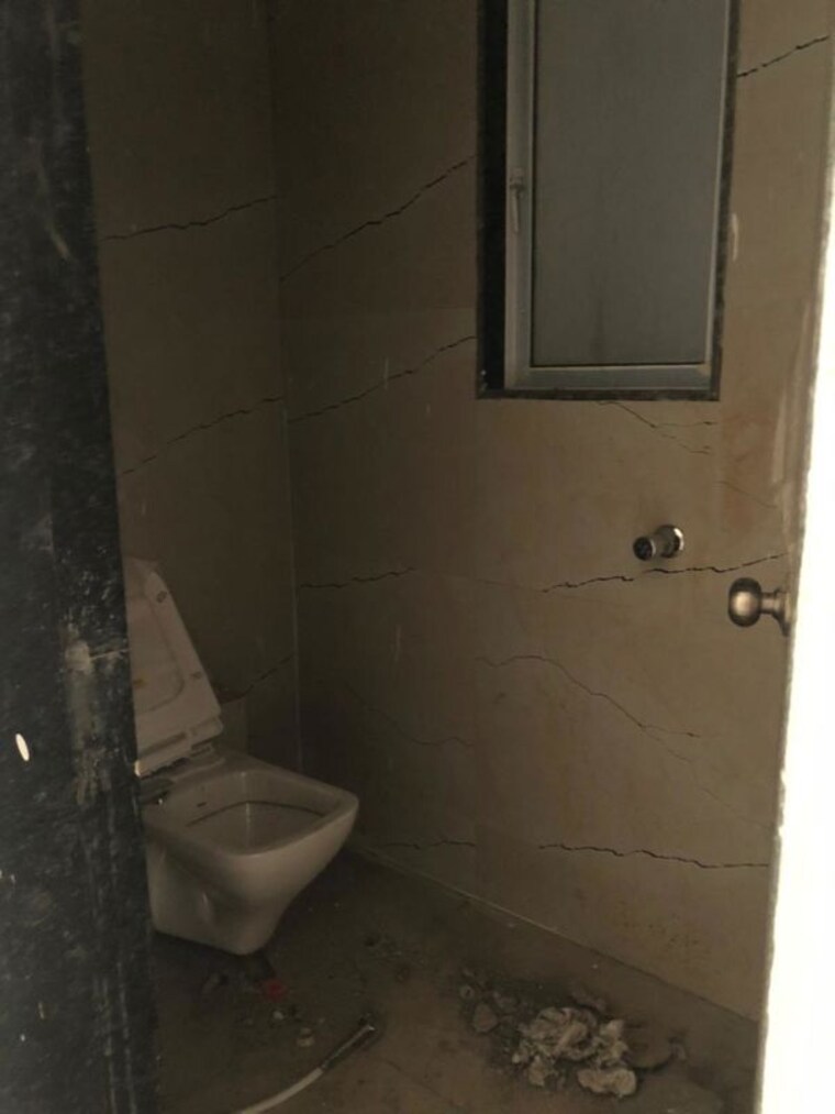 Bathroom, sankalp-chs-malad-east 1 Bedroom 419 Sq.Ft. Apartment In Malad East Mumbai 10596339