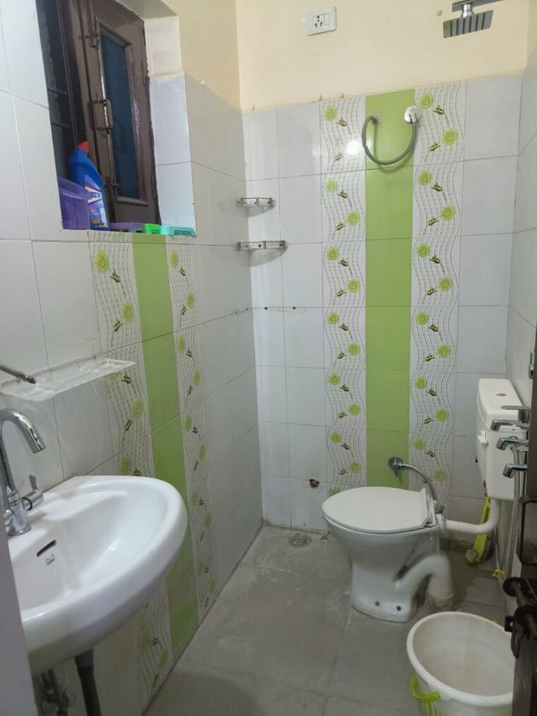 Bathroom, jamuna-enclave 2 Bedroom 1300 Sq.Ft. Apartment In Ambala Highway Zirakpur 10596364