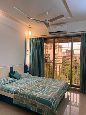 Bedroom in 2 BHK Apartment at Andheri West – for Rent