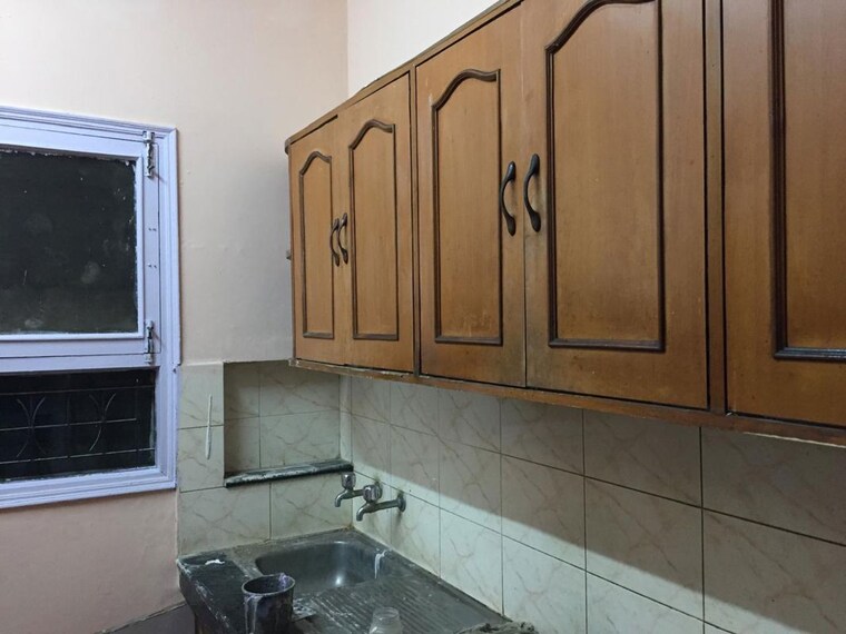 Bathroom, south city 2 2 Bedroom 150 Sq.Yd. Builder Floor In South City 2 Gurgaon 10596409
