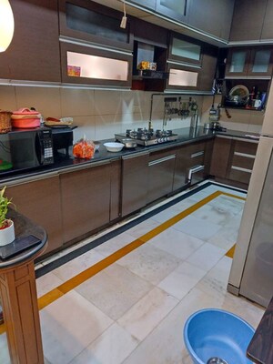 Kitchen in 3 BHK Independent House at Sector 33 – for Rent