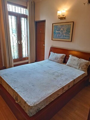 Bedroom in 3 BHK Independent House at Sector 33 – for Rent