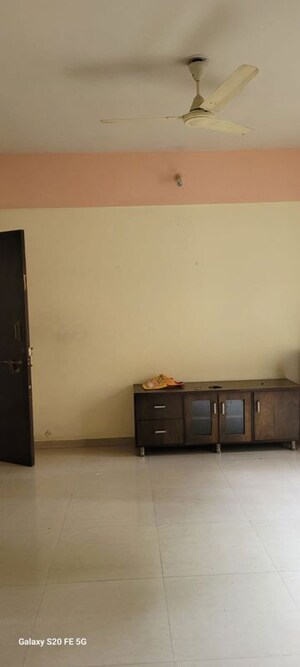 Furnished Amenities in 3 BHK Apartment at Runwal Sanchita, Baner – for Rent